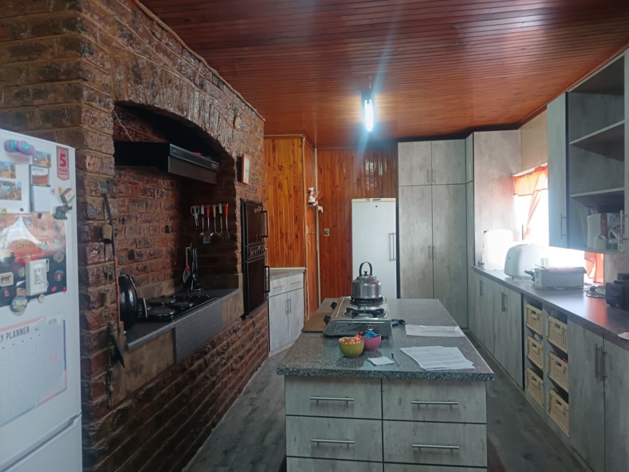 4 Bedroom Property for Sale in Heuwelsig Northern Cape